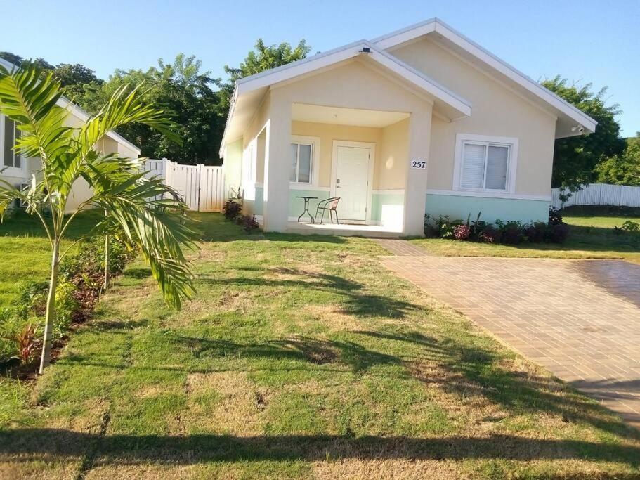 Jamaica Reggae Villa Lucea Zewnętrze zdjęcie